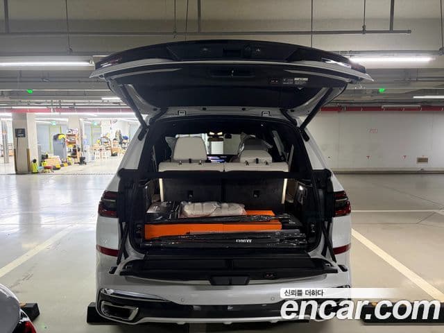 BMW X7 (G07) xDrive 40d M Sport 6인승, 2026 19