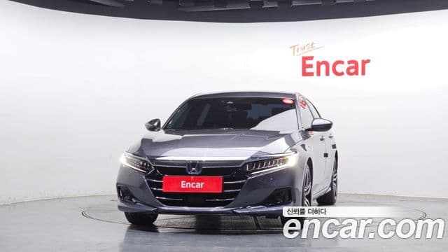 Honda Accord 10세대 2.0 гибрид Туринг (Touring), 2022 3
