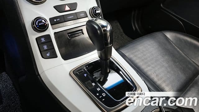 Hyundai The / новый New Genesis купе 200 турбо S, 2012 9