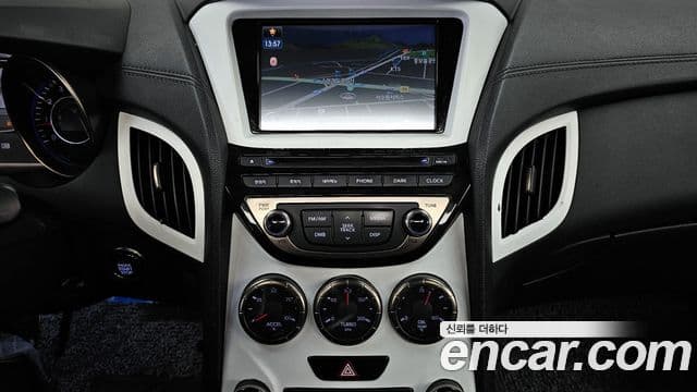 Hyundai The / новый New Genesis купе 200 турбо S, 2012 14