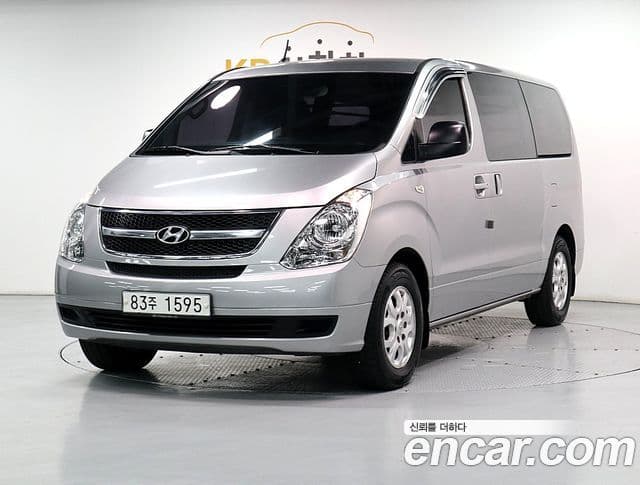 Hyundai Grand Starex CVX Deluxe, 2015 1