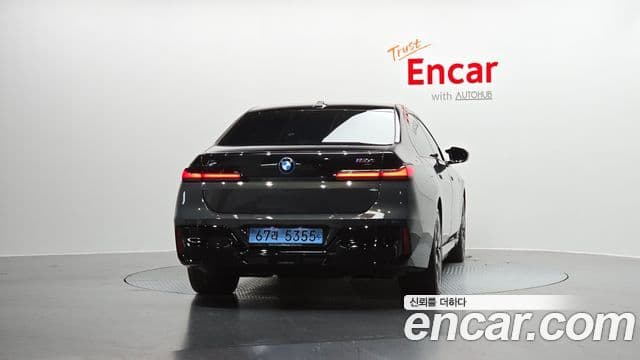 BMW i7 (G70) M70 xDrive M performance, 2025 4