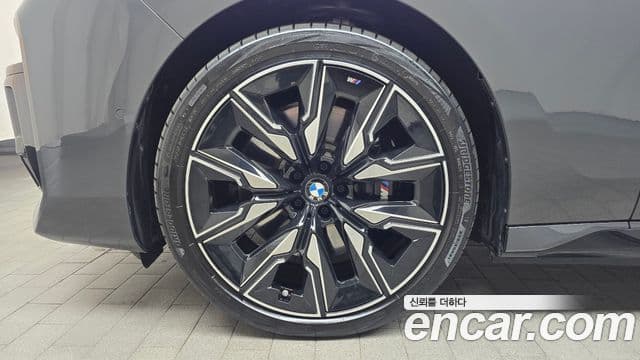 BMW i7 (G70) M70 xDrive M performance, 2025 все фото