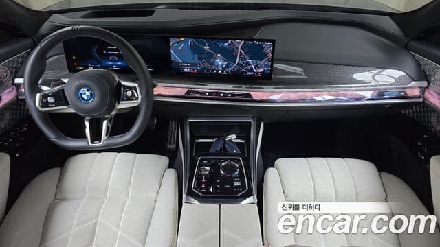 BMW i7 (G70) M70 xDrive M performance, 2025 7
