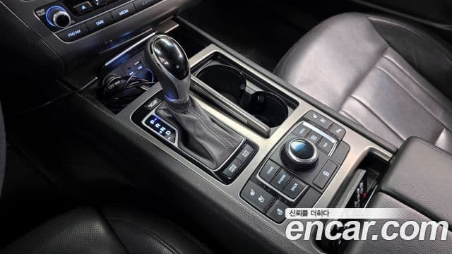 Hyundai Genesis DH Premium, 2014 9