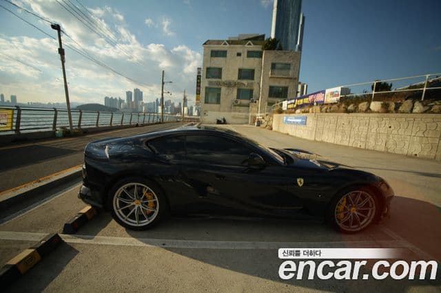 Ferrari 812 슈퍼패스트, 2018 20
