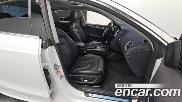 Audi A5 8TA, 2015 11