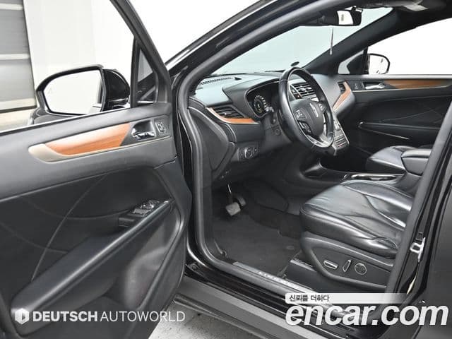 Lincoln MKC, 2019 11