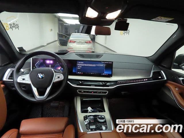 BMW X7 (G07) xDrive 40i Design Pure Excellence 6인승, 2025 8