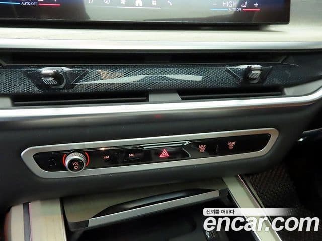 BMW X7 (G07) xDrive 40i Design Pure Excellence 6인승, 2025 15