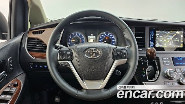 Toyota Sienna, 2015 12