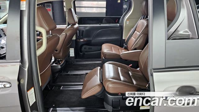 Toyota Sienna, 2015 13