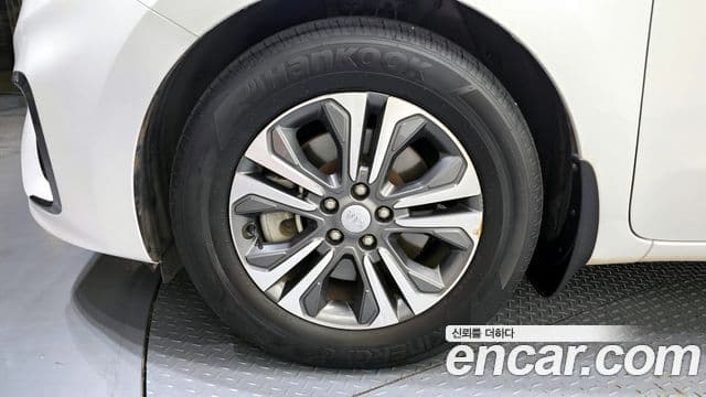 Kia The / новый New Carnival Luxury, 2019 все фото