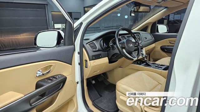 Kia The / новый New Carnival Luxury, 2019 11