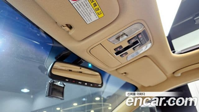 Kia The / новый New Carnival Luxury, 2019 19