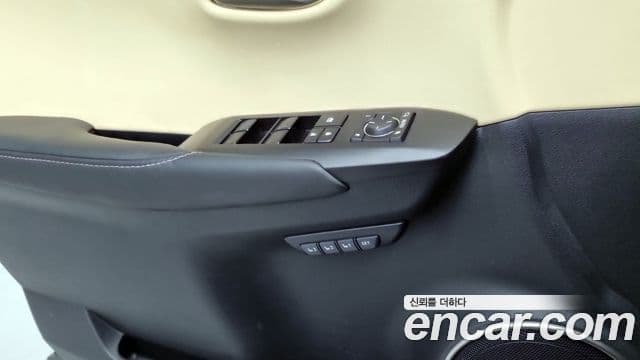 Lexus NX300h Executive, 2015 15