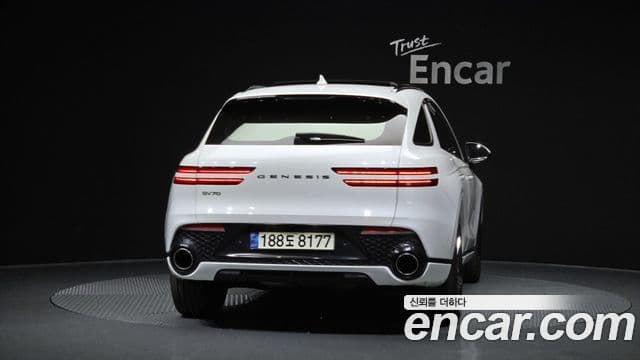 Genesis GV70, 2021 4