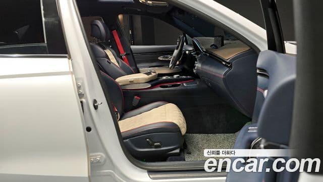 Genesis GV70, 2021 11