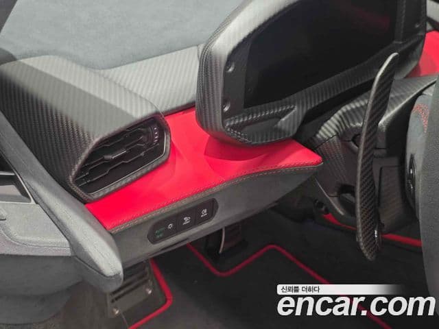 Lamborghini 레부엘토, 2025 16