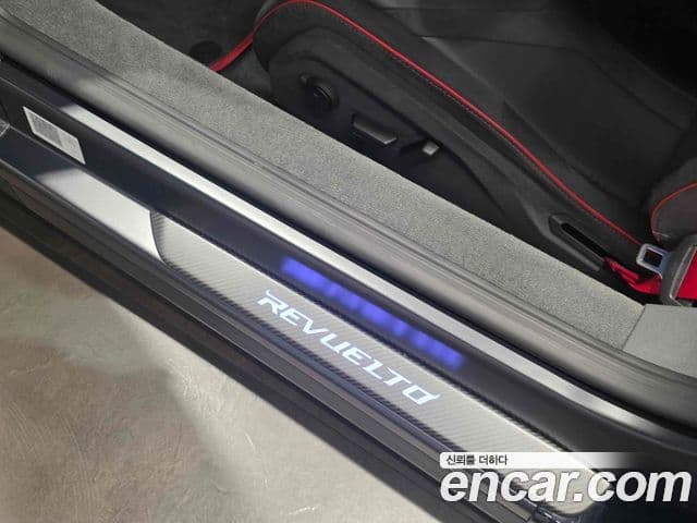 Lamborghini 레부엘토, 2025 17