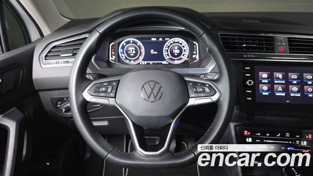 Volkswagen Tiguan 2세대 Premium, 2023 14