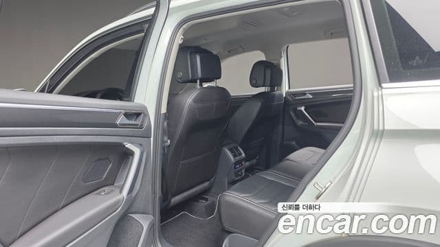 Volkswagen Tiguan 2세대 Premium, 2023 18