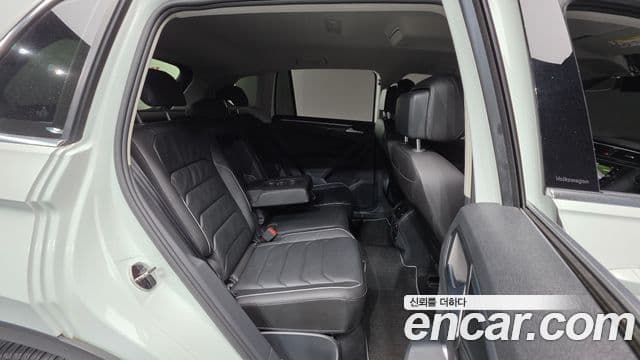 Volkswagen Tiguan 2세대 Premium, 2023 19