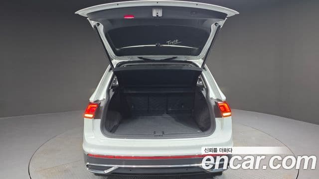 Volkswagen Tiguan 2세대 Premium, 2023 20