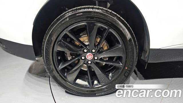 Jaguar F-PACE D200 SE, 2022 все фото