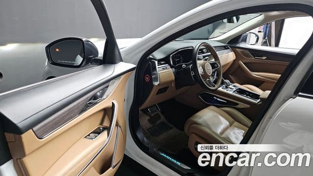 Jaguar F-PACE D200 SE, 2022 10