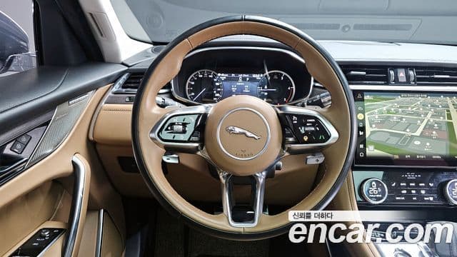 Jaguar F-PACE D200 SE, 2022 13