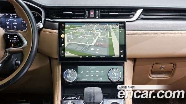 Jaguar F-PACE D200 SE, 2022 19