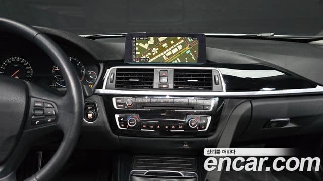 BMW 3시리즈 (F30), 2018 15