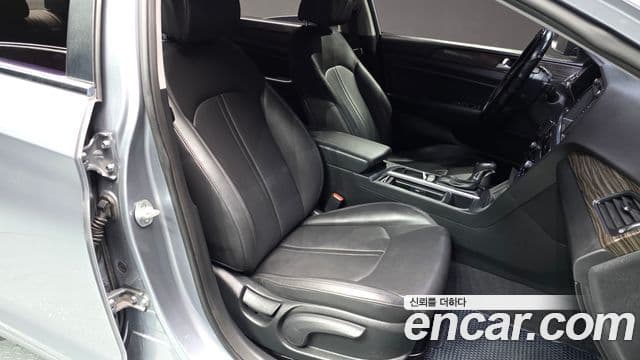 Hyundai LF Sonata 2.0 Smart, 2015 10