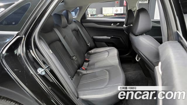 Kia K5 гибрид 3세대 Prestige, 2023 12