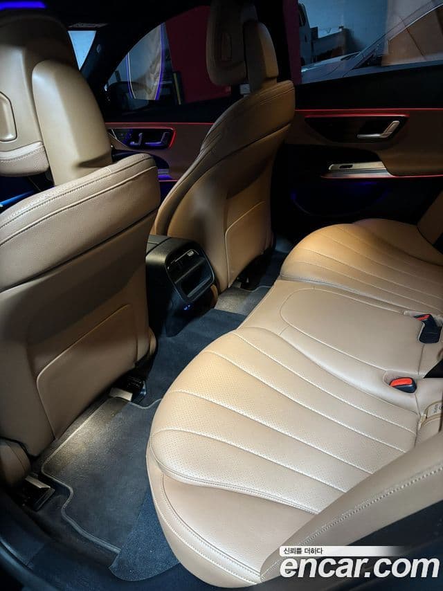 Mercedes-Benz E-класс W214 Avantgarde, 2025 11