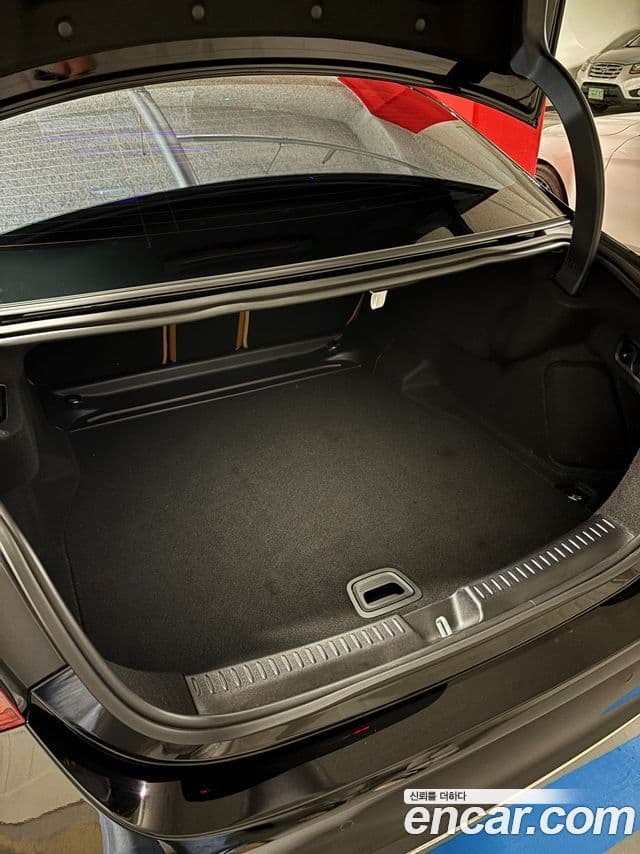 Mercedes-Benz E-класс W214 Avantgarde, 2025 13