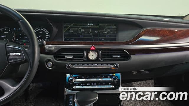 Genesis EQ900 Prestige, 2016 15