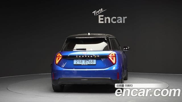 Mini Cooper Электрический (Electric) 4세대 SE favored, 2024 4