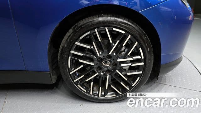 Mini Cooper Электрический (Electric) 4세대 SE favored, 2024 все фото