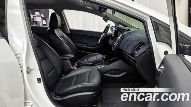 Kia K3 Prestige, 2015 11