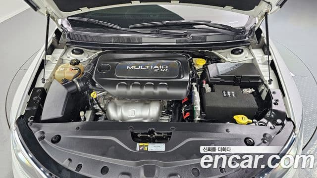 크라이슬러 200 2세대 2.4 Limited, 2015 6