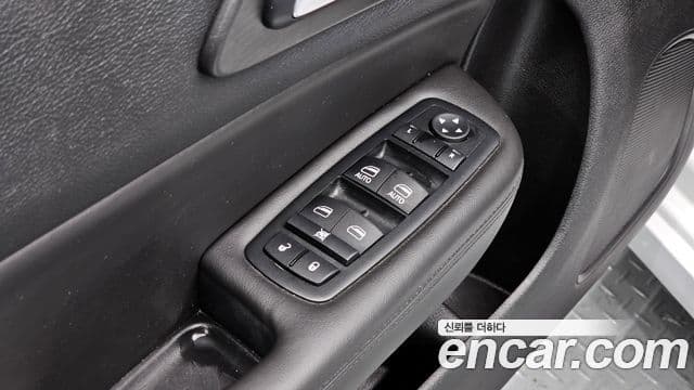 크라이슬러 200 2세대 2.4 Limited, 2015 17