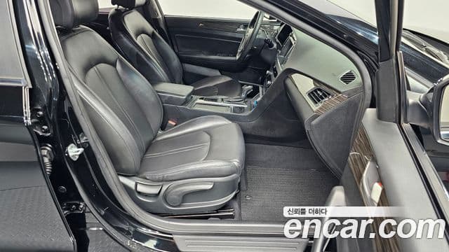 Hyundai LF Sonata 2.0 Smart, 2015 10