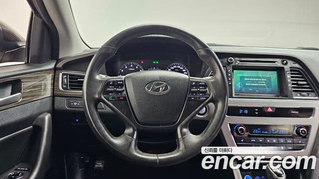 Hyundai LF Sonata 2.0 Smart, 2015 12