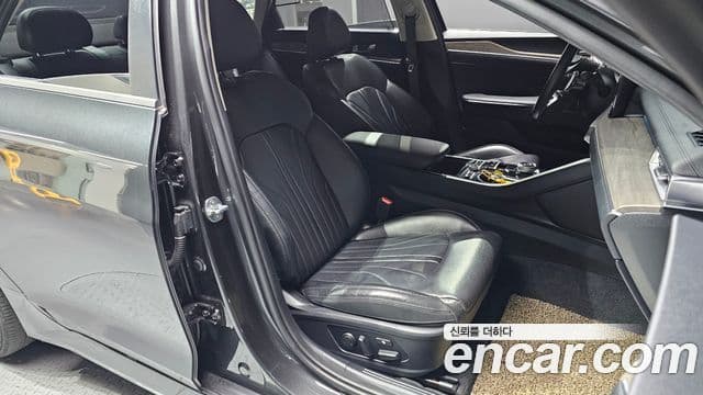 Kia K5 3세대 Signature, 2021 11