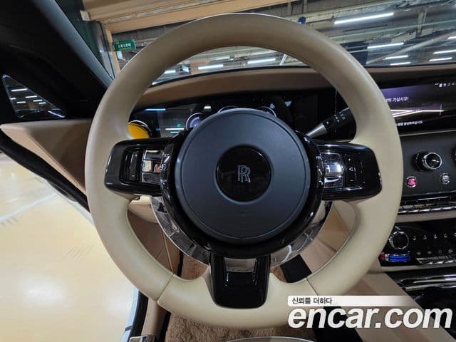 Rolls-Royce Spectre купе, 2024 11