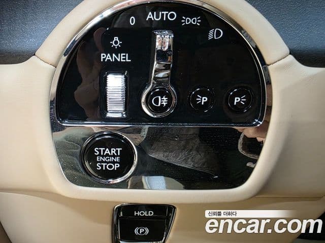 Rolls-Royce Spectre купе, 2024 15