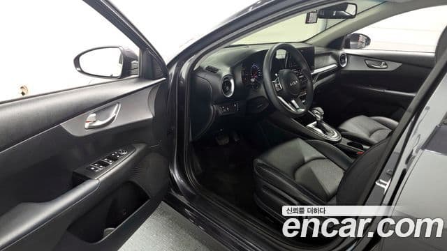 Kia The / новый New K3 2세대 Trendy, 2022 10