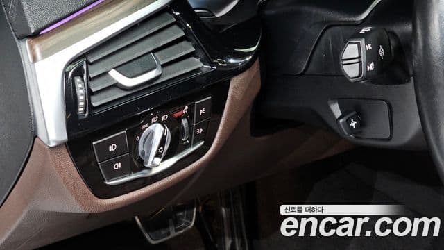 BMW 5시리즈 (G30) 520d xDrive M Sport Plus, 2017 14